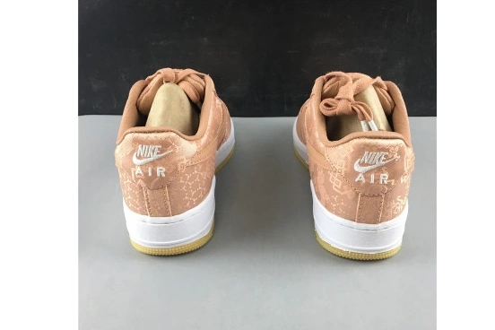 Air Gold Low  Force Clot Silk Rose CJ5290-600 1 0827
